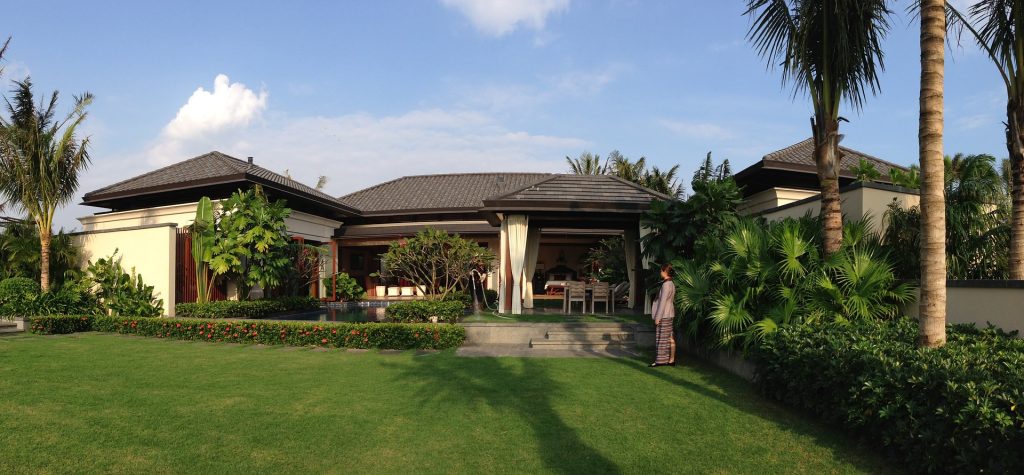 villa-600176_1920